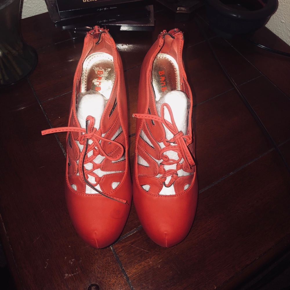 BAMBOO OLISA-35 RED, BLACK,ZIP BACK WOMENS HEELS !